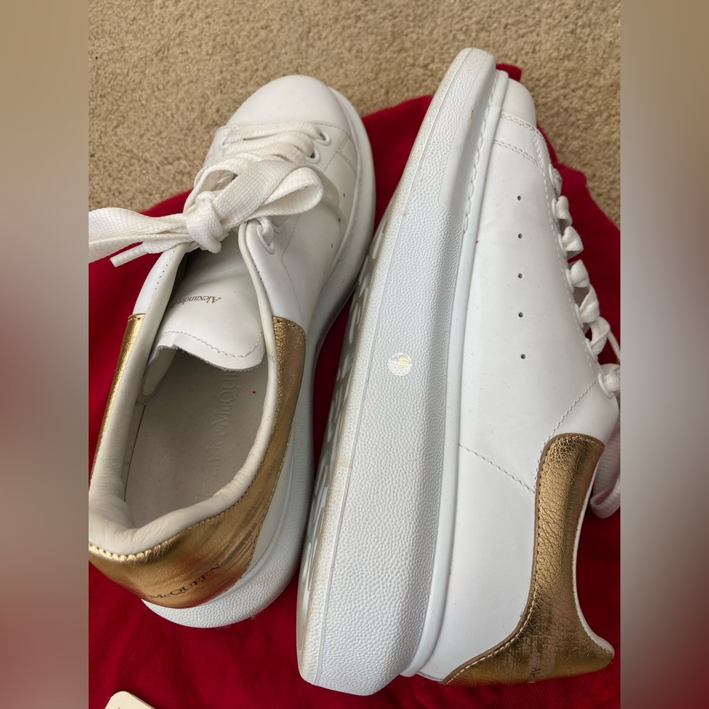 Alexander McQueen Oversized sneakers